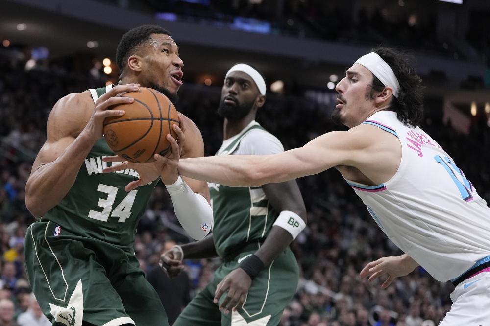 他继续保持 他继续保持