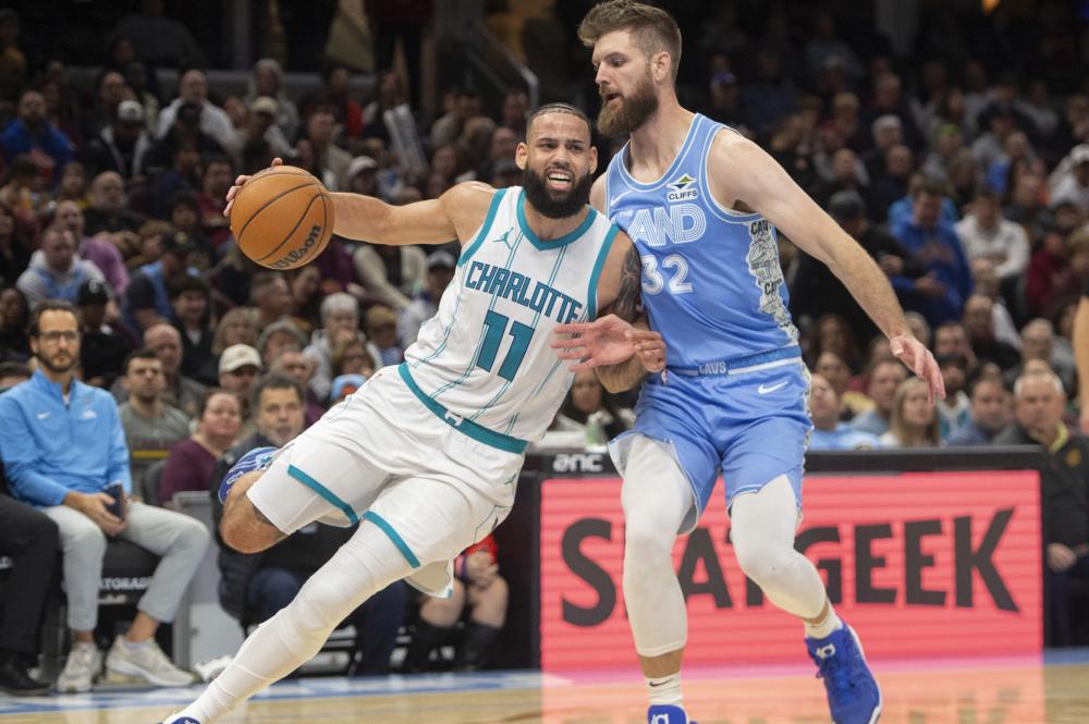 虽然他对中 虽然他对中