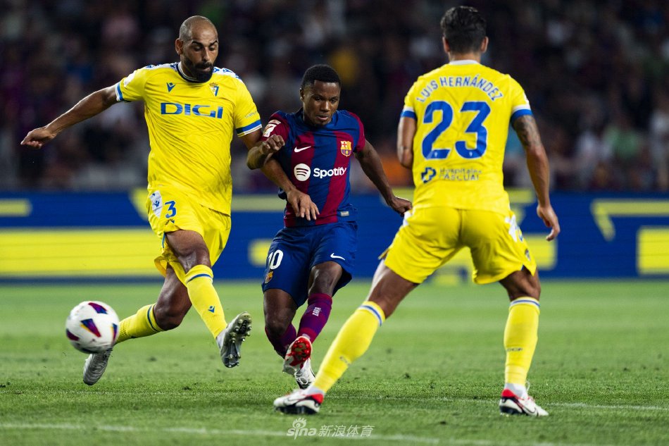 首次邀请穆 首次邀请穆