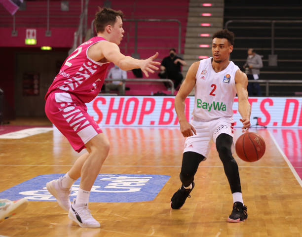 门将多纳鲁 门将多纳鲁